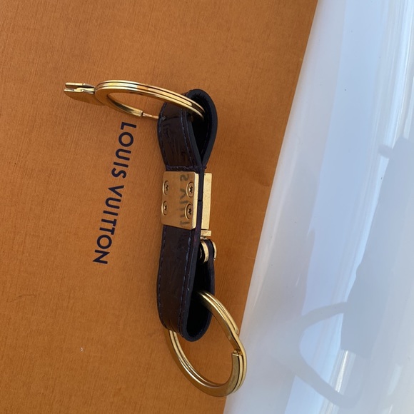 Authentic Louis Vuitton Key Chain/ Holder Vernis Black Enameled Leather Unisex - Picture 12 of 12